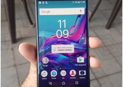 Sony Xperia F8331 с един напълно нов дизайн (снимки)